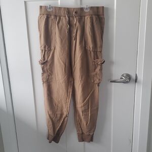 Aritzia - Community - Tan Joggers
